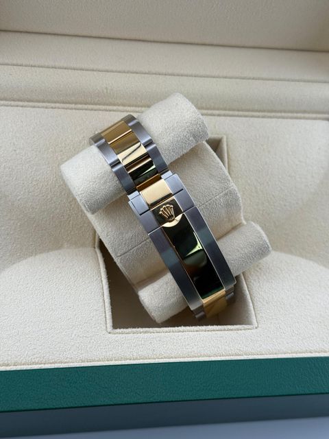 Rolex Submariner 126613 LB Image 5